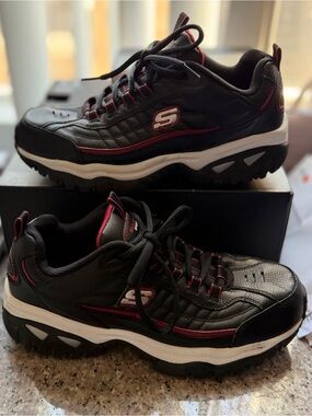Skechers Men’s Black and Burgundy Athletic Sneakers
